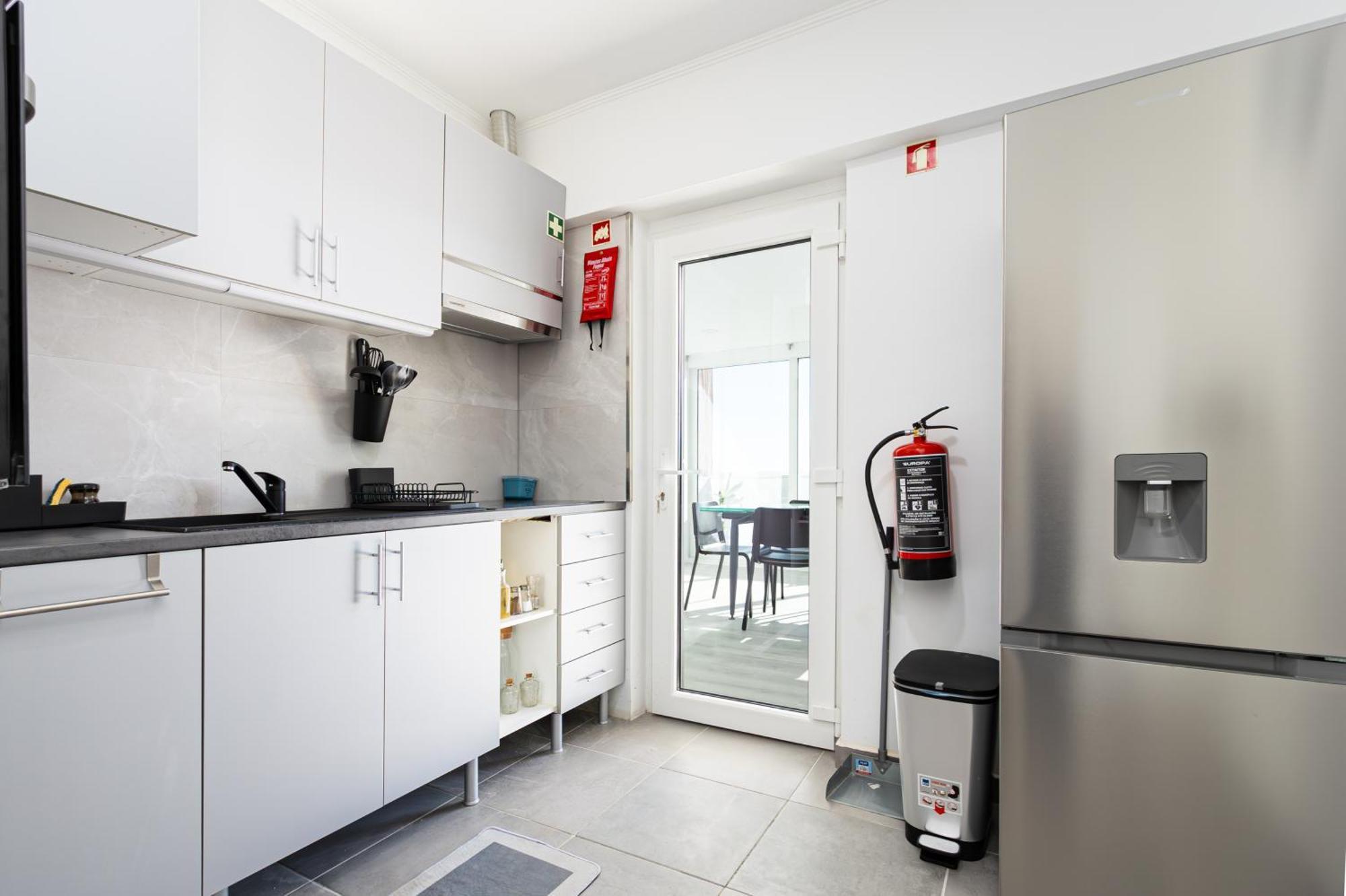 Cacilhas Riverview! Apartment Almada